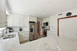 Bedroom - 193 Athlone Drive, Winnipeg, MB R3L3L6 Photo 10