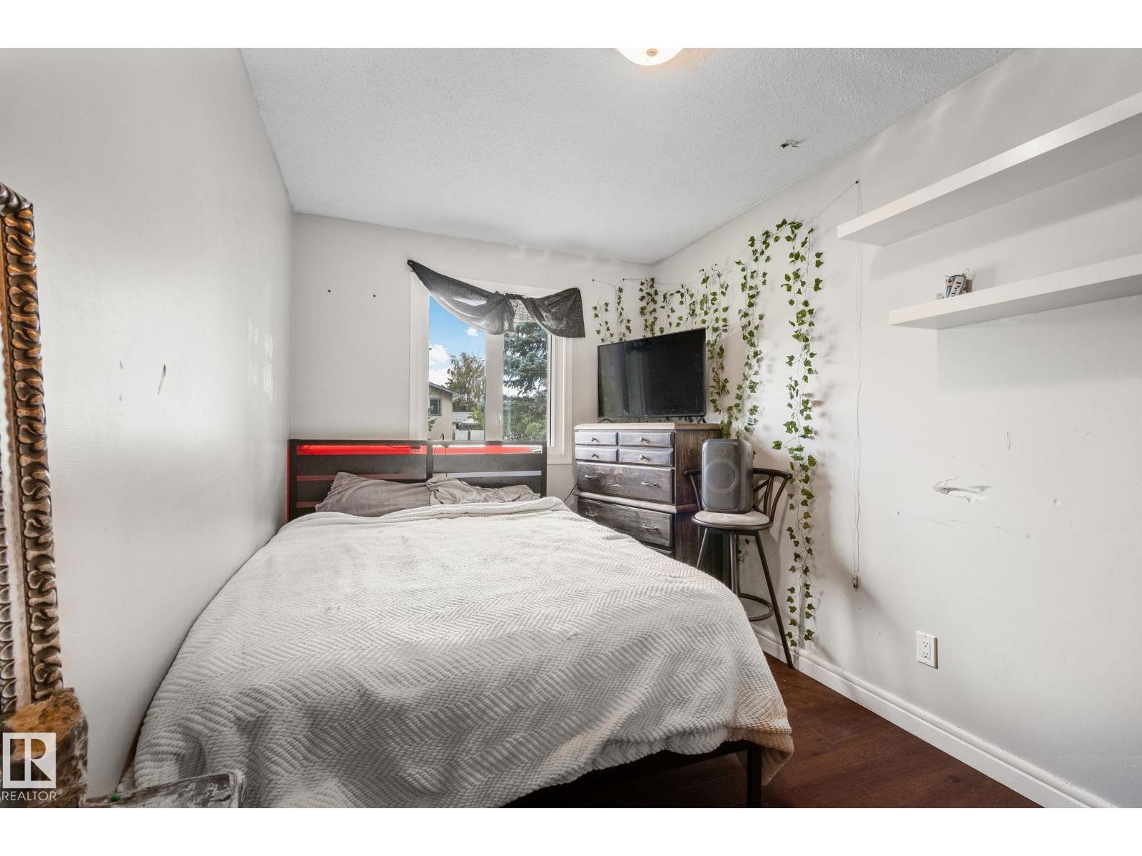 31 LINDEN ST - 13