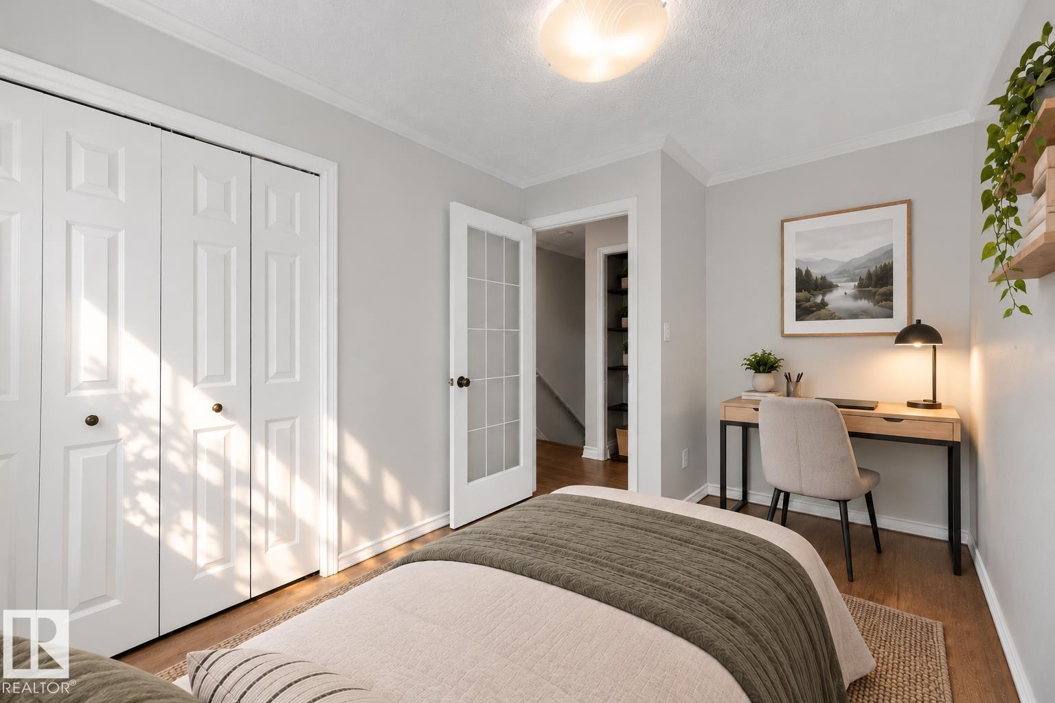 4639 10 AV NW - 10