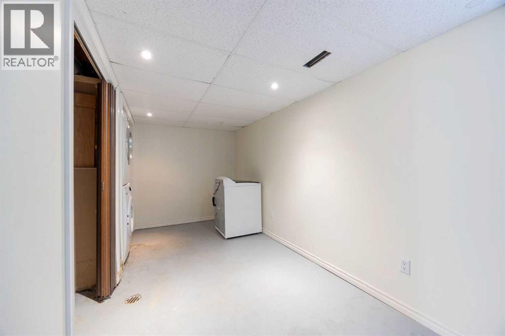 400 Silin Forest Road, Fort McMurray