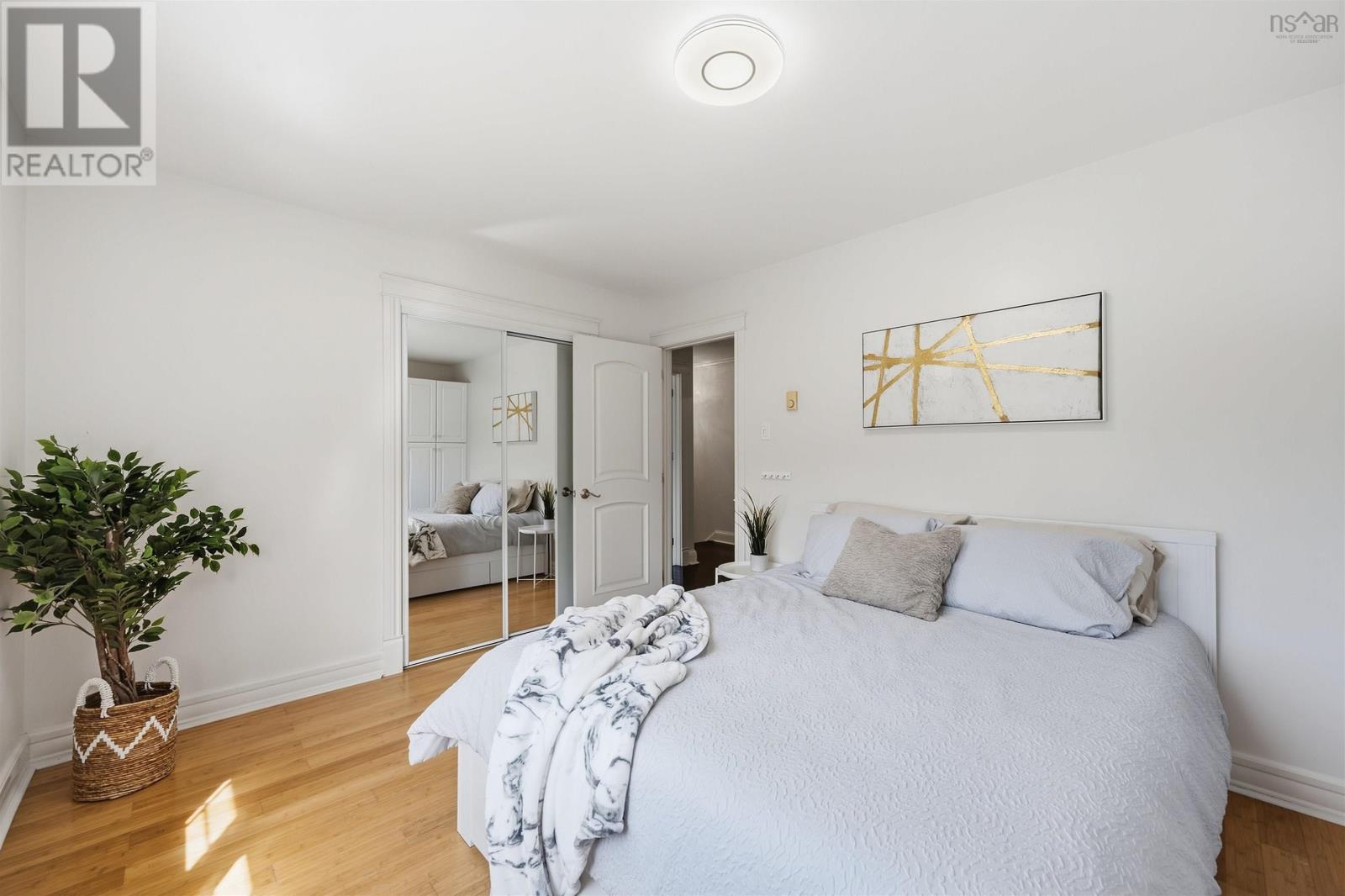 11 Laurentian Drive - Image 19