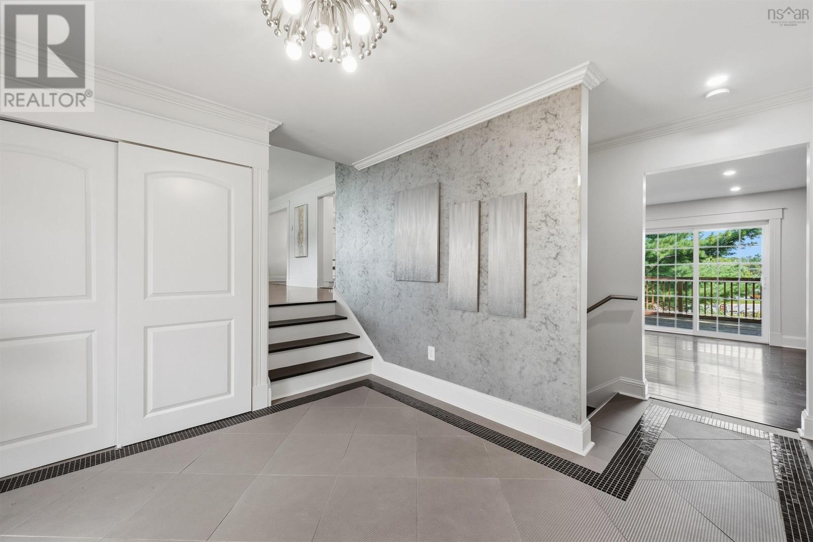 11 Laurentian Drive - 3