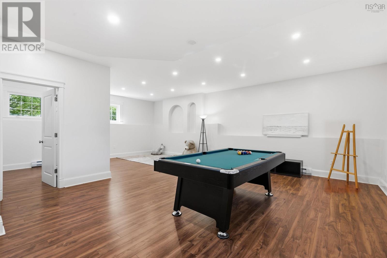 11 Laurentian Drive - Image 30