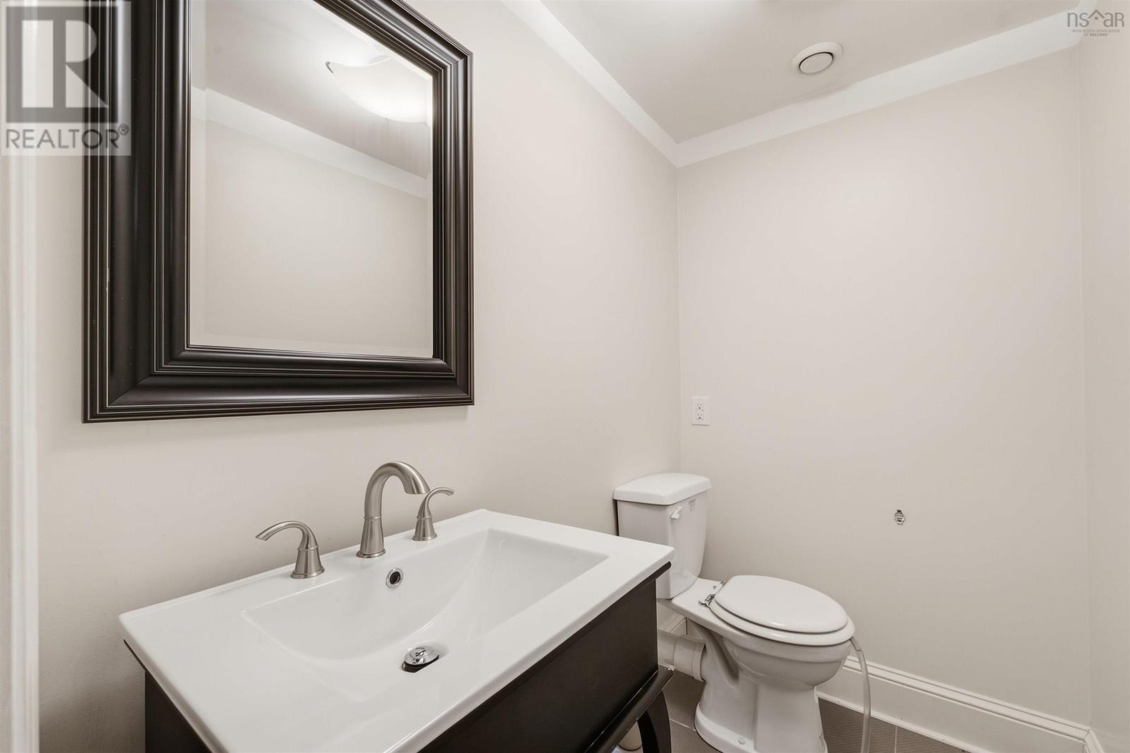11 Laurentian Drive - 37