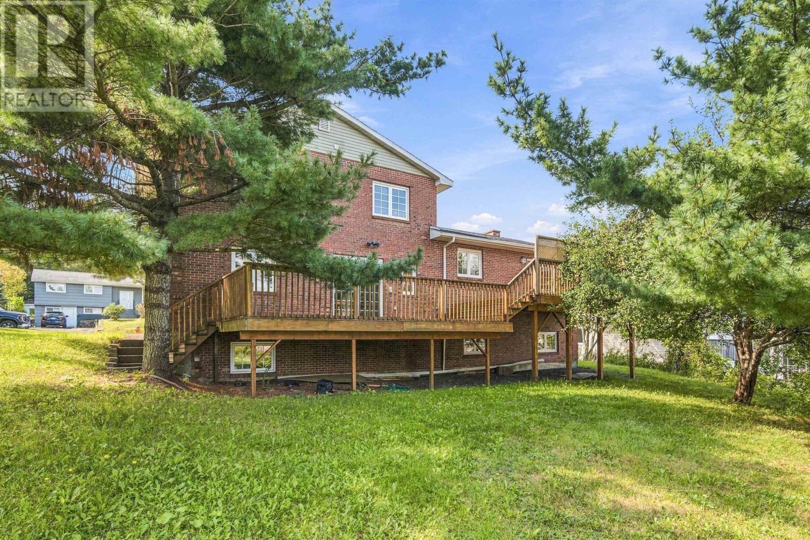 11 Laurentian Drive - 42