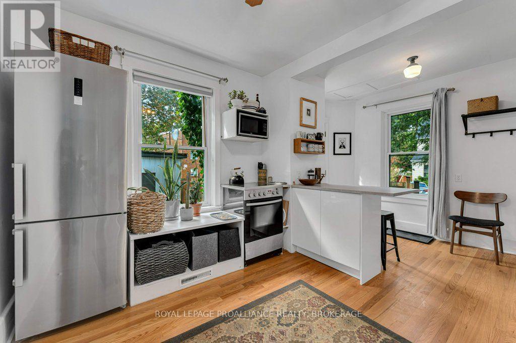 384 BARRIE STREET, Kingston (East of Sir John A. Blvd) — photo 9