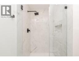 1221 Rochester Avenue, Coquitlam, BC V3K2X3 Photo 15