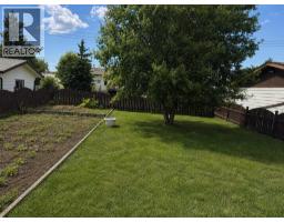 110 Howard Street, Halkirk, AB T0C1M0 Photo 30