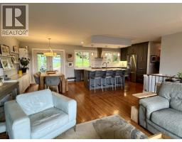 918 Baker Drive, Coquitlam, BC V3J6X2 Photo 7