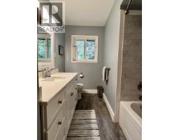 918 Baker Drive, Coquitlam, BC V3J6X2 Photo 14