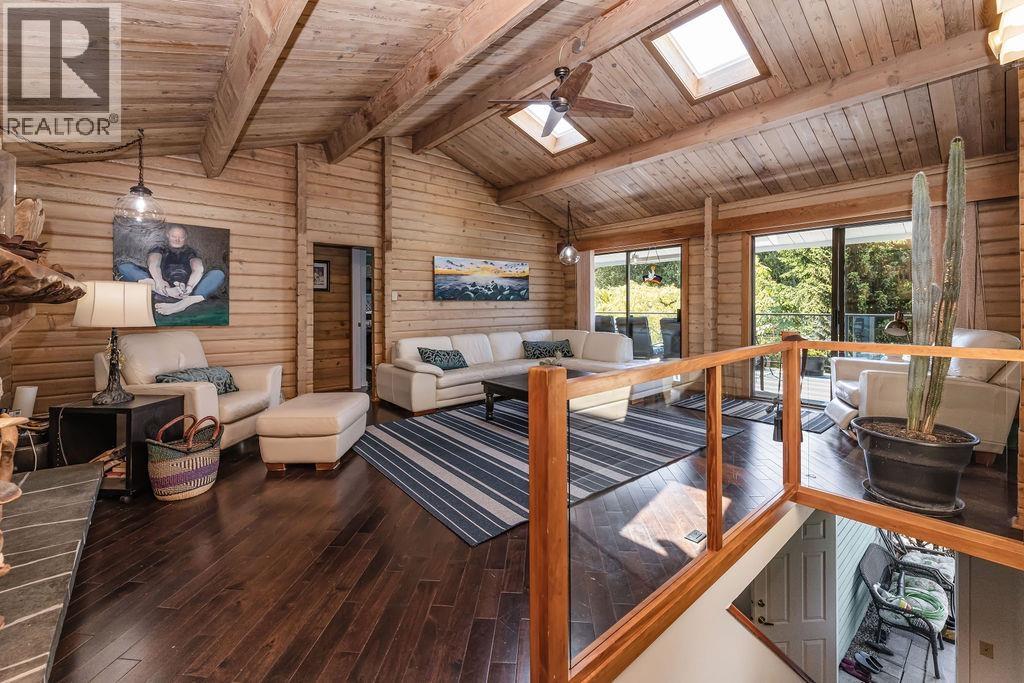 1419 CHASTER Road, Gibsons, British Columbia, V0N1V5, Gibsons, British Columbia — photo 5 of 5