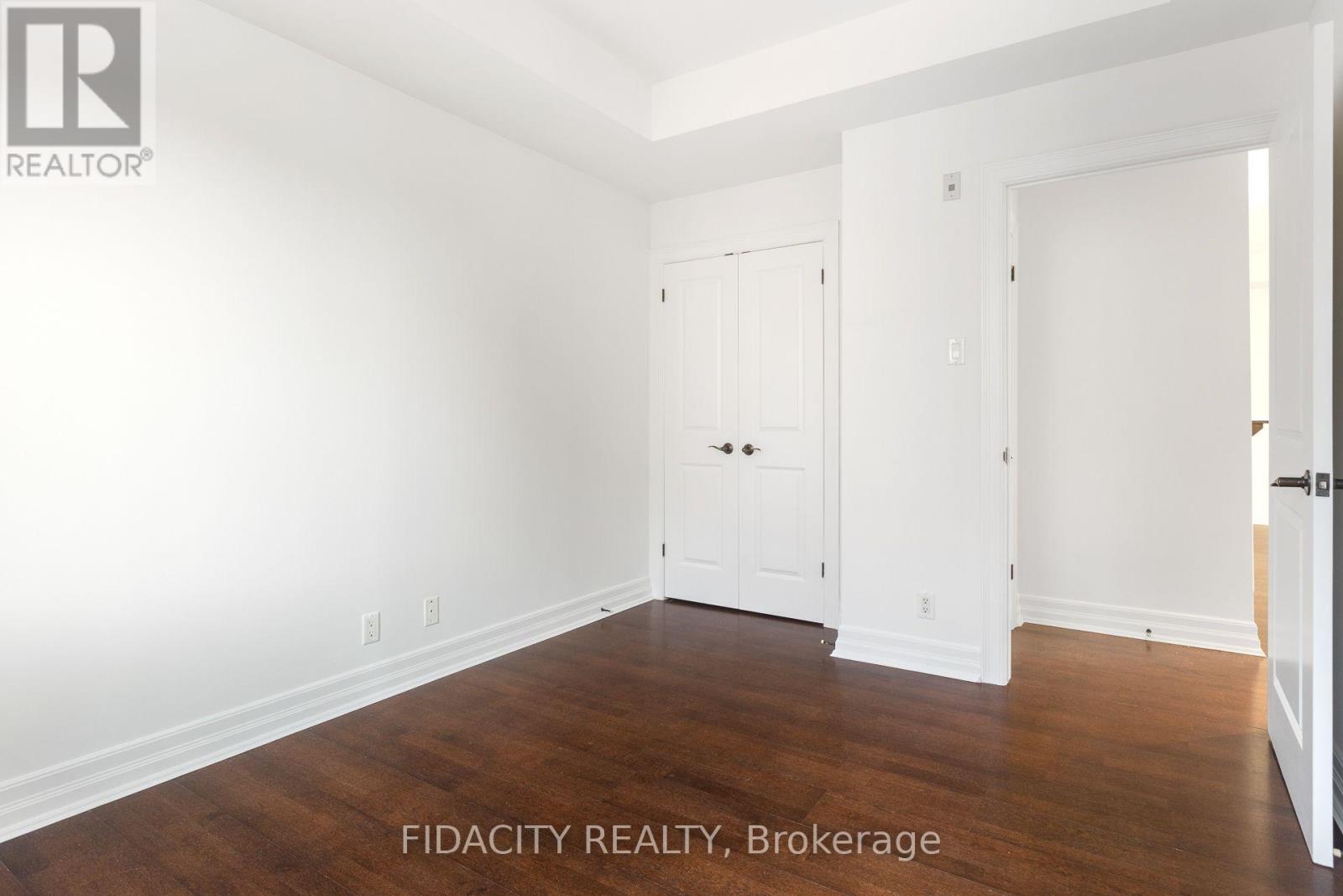 #302 320 MCLEOD STREET - 11