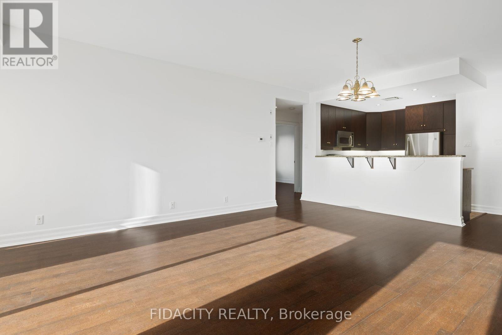 #302 320 MCLEOD STREET - 8