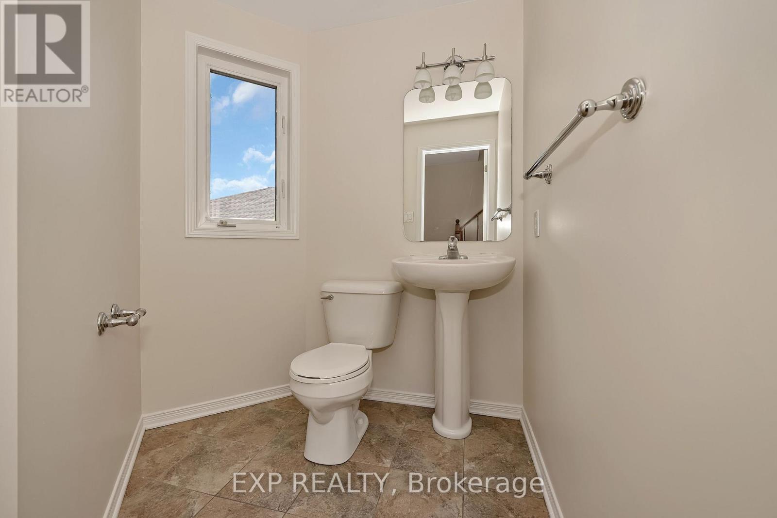 295 - 29 JARDIN PRIVATE E photo 12
