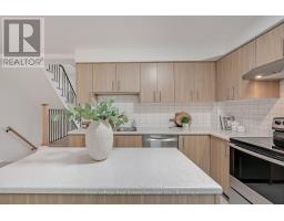 2403 Delkus Crescent, Mississauga, ON L5A1K8 Photo 12