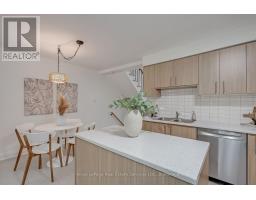 2403 Delkus Crescent, Mississauga, ON L5A1K8 Photo 13