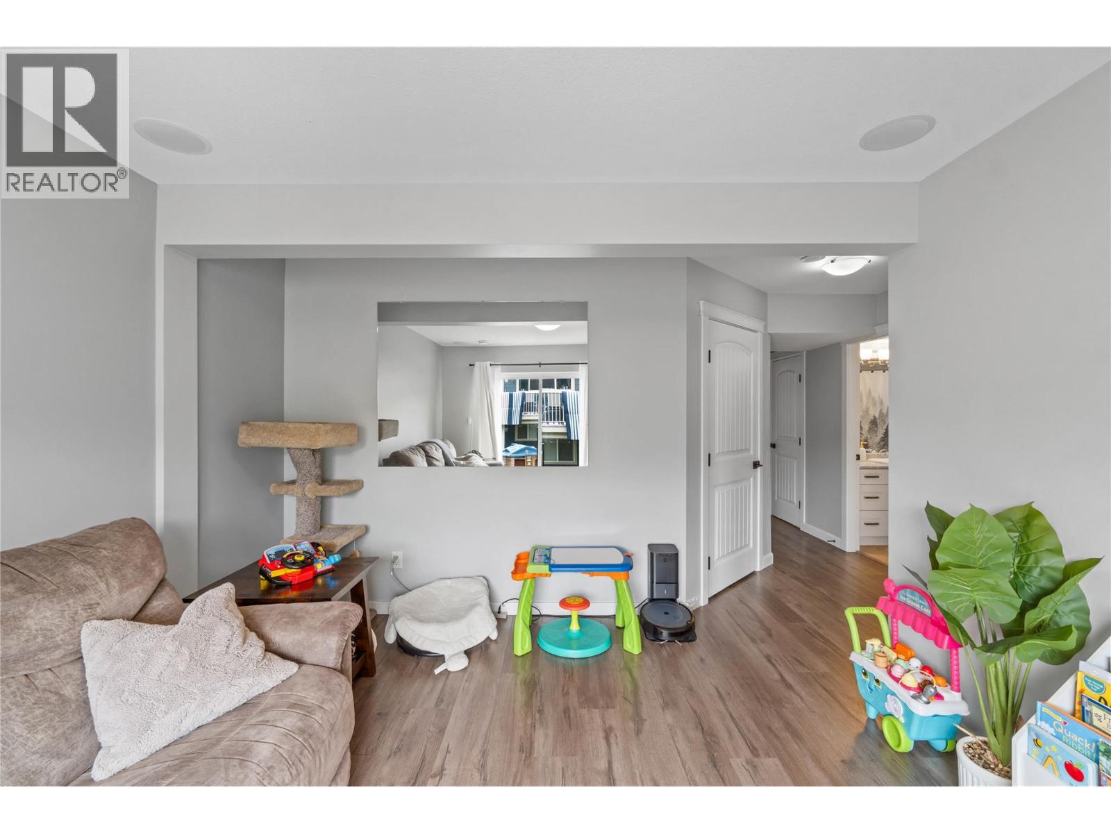 #9 2592 Crestline Street - Image 21