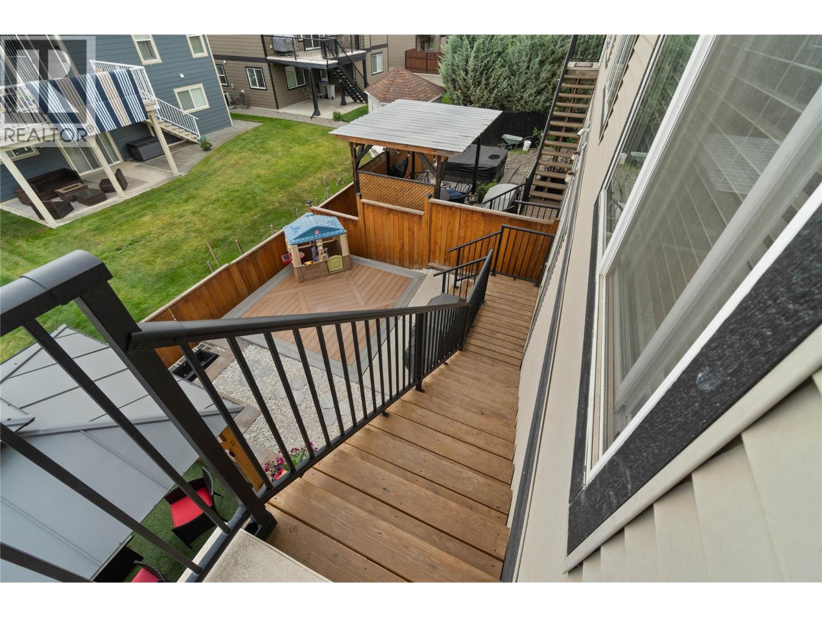 #9 2592 Crestline Street - 29