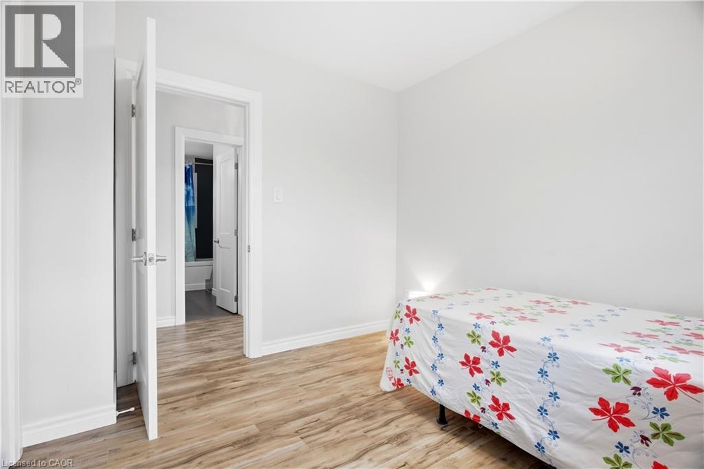 10 JEAN Avenue - Image 21