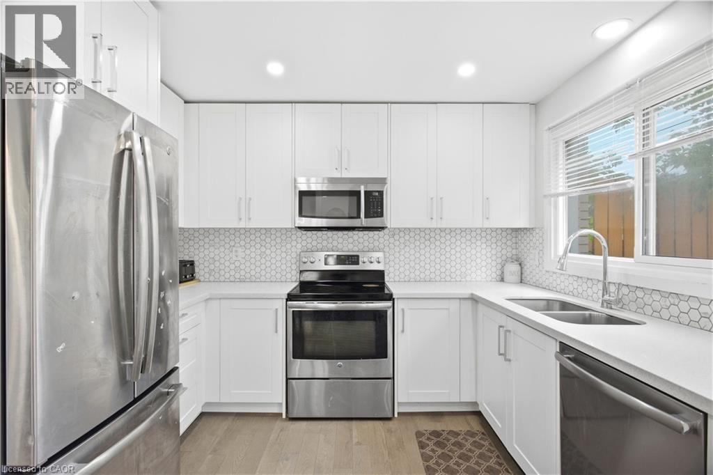 10 JEAN Avenue - Image 10