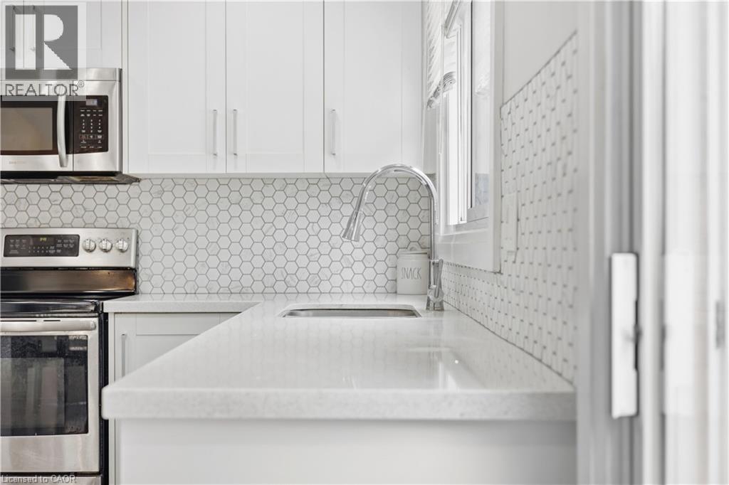 10 JEAN Avenue - Image 12