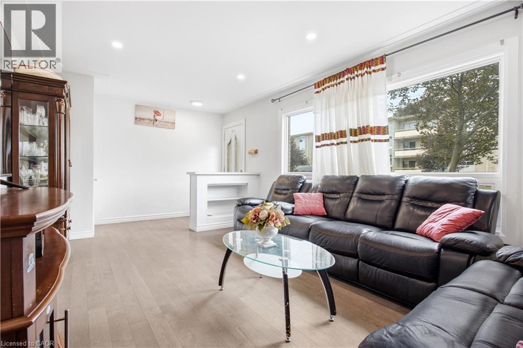 10 JEAN Avenue - Image 6