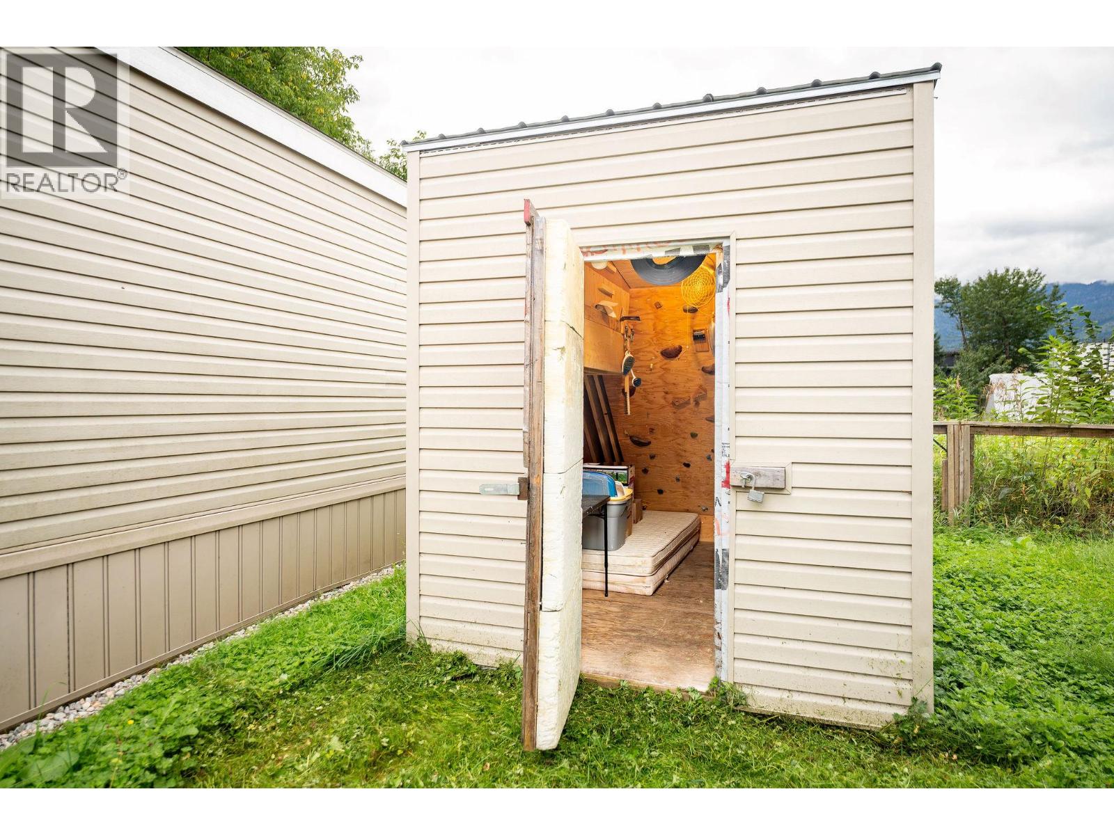#1 318 Humbert Street - Image 19