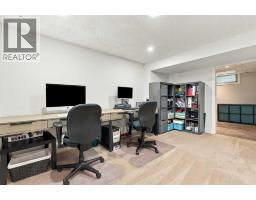 137 Lissington Drive Sw, Calgary, AB T3E5E4 Photo 30