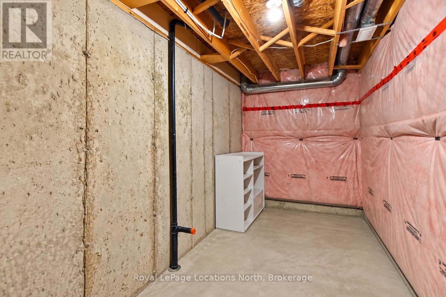 38 SILVER GLEN BOULEVARD - 38
