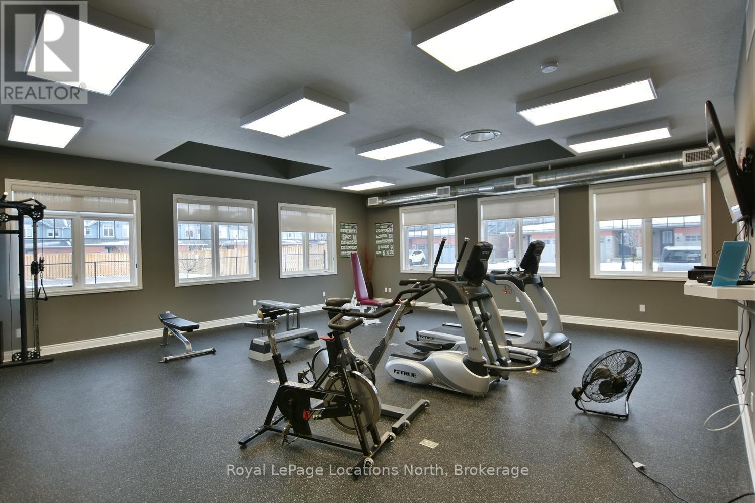 38 SILVER GLEN BOULEVARD - Image 44