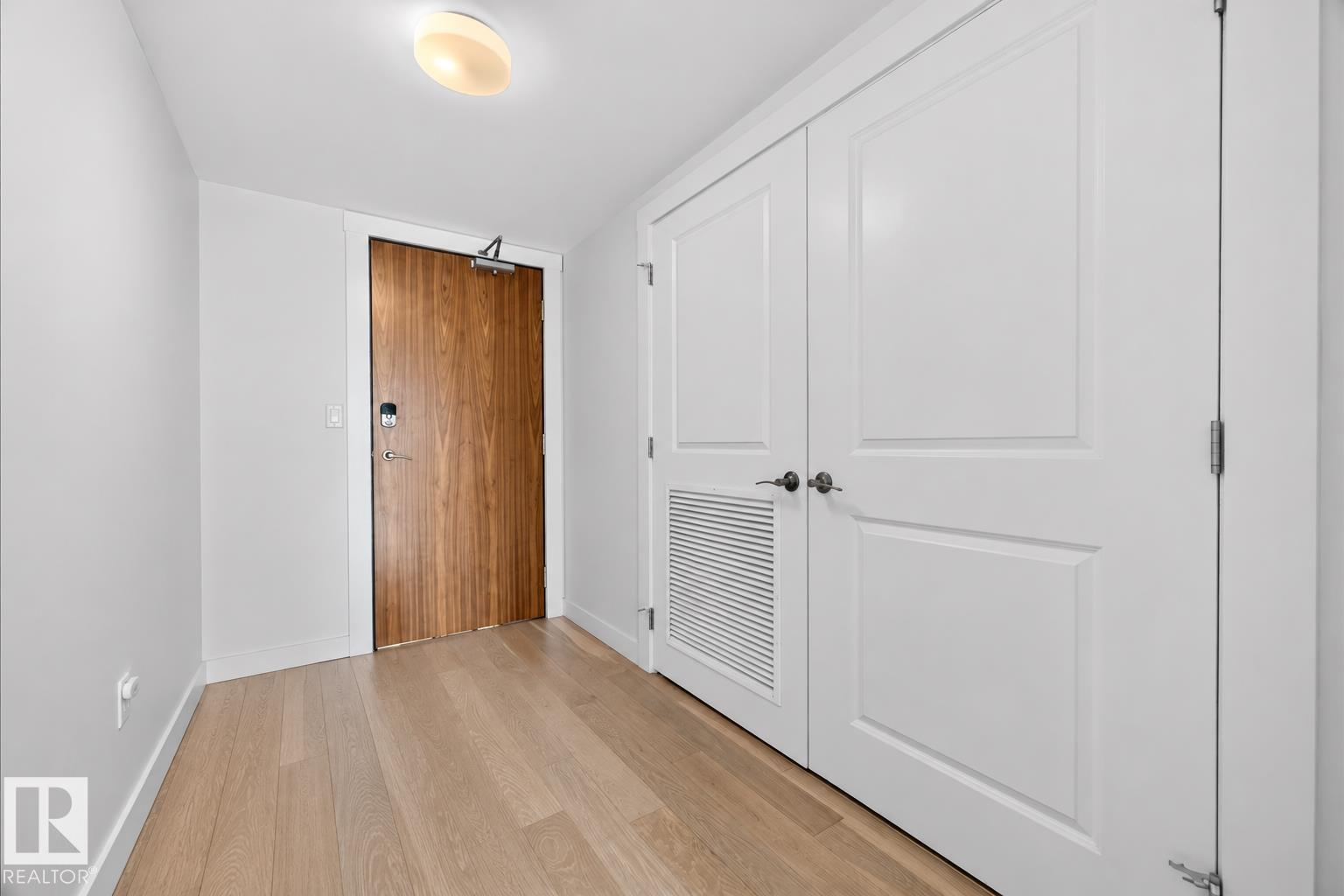 #605 9720 106 St NW, Downtown (Edmonton) — photo 26 of 30