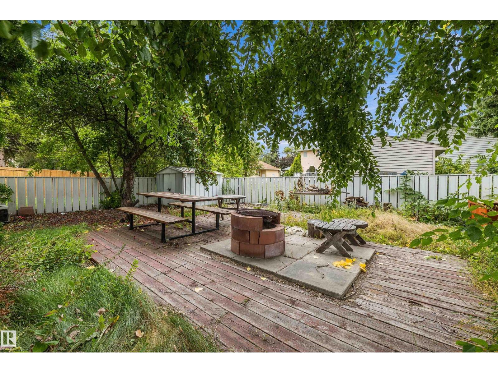 10621 60A AV NW - 26