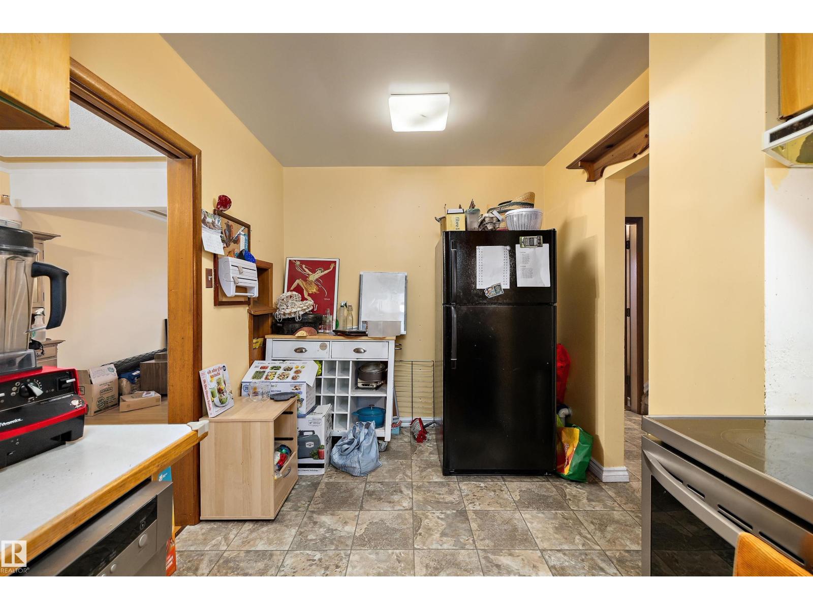 10621 60A AV NW - 11
