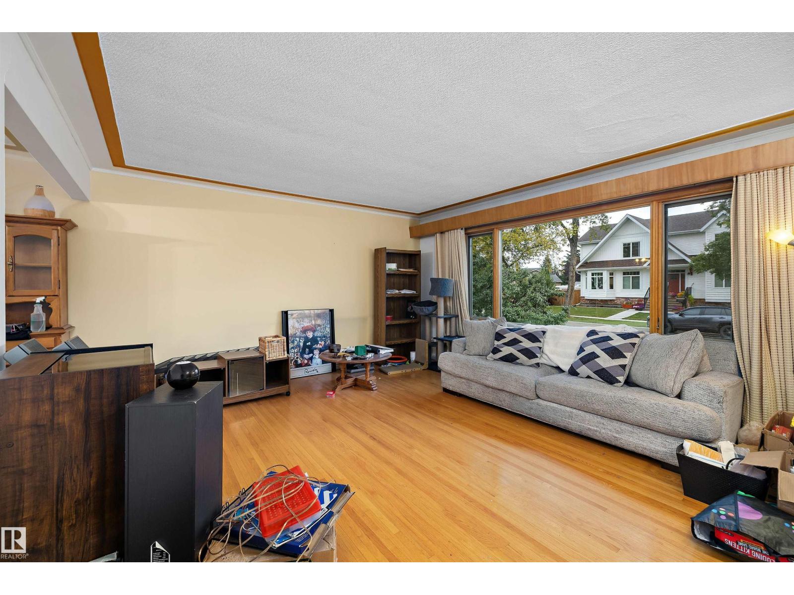 10621 60A AV NW - 5