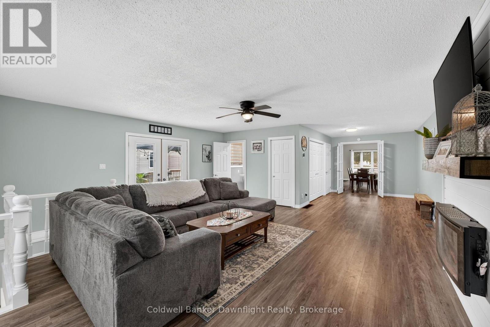 154 RICHMOND STREET - Image 11