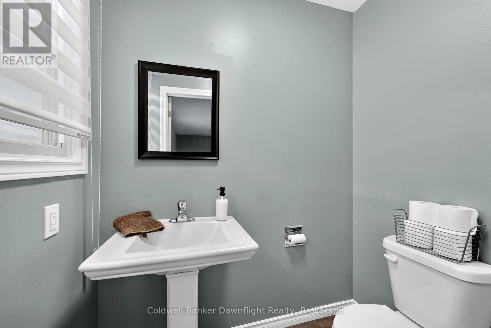 154 RICHMOND STREET - Image 12