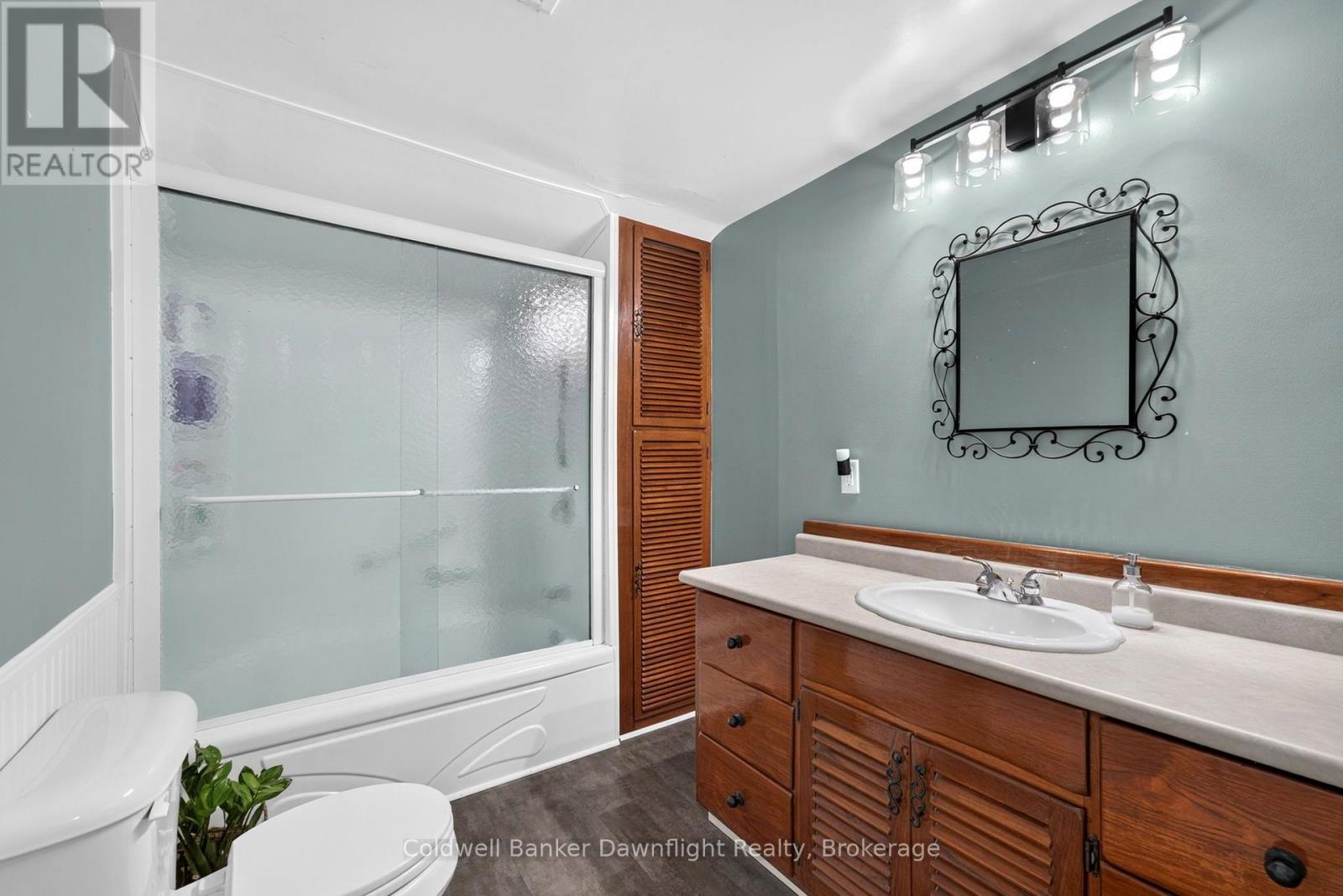 154 RICHMOND STREET - Image 19