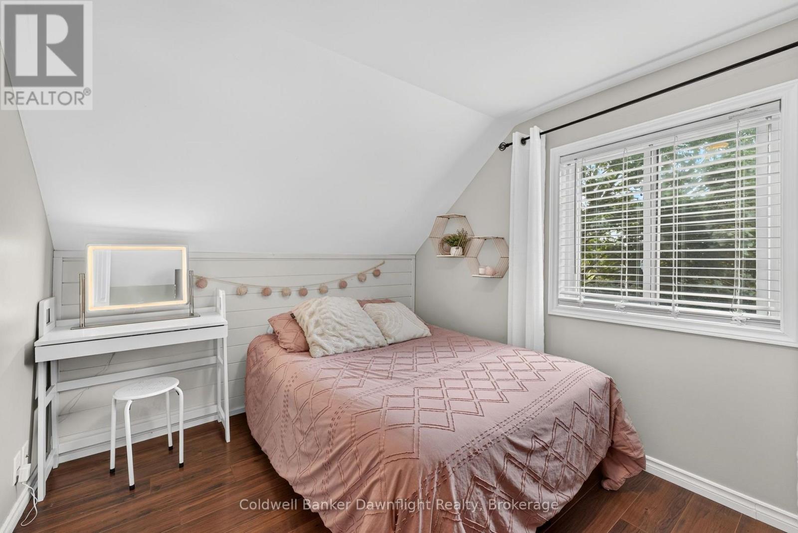 154 RICHMOND STREET - Image 26