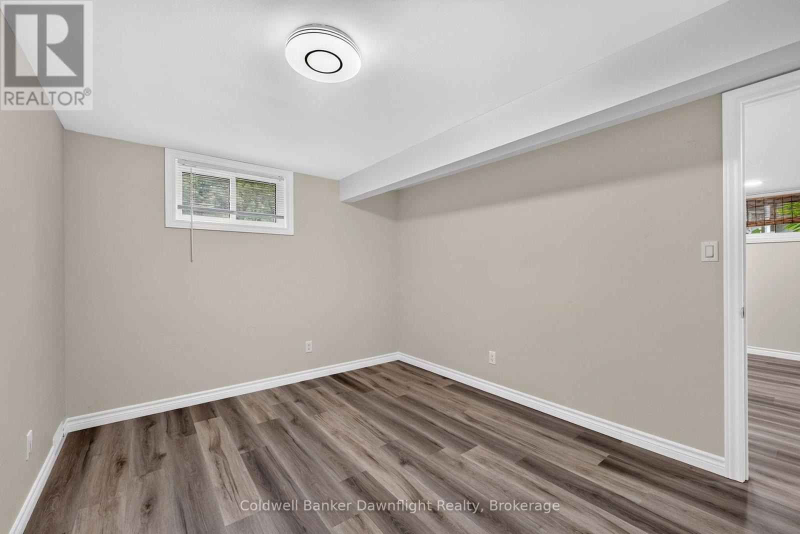 154 RICHMOND STREET - Image 33