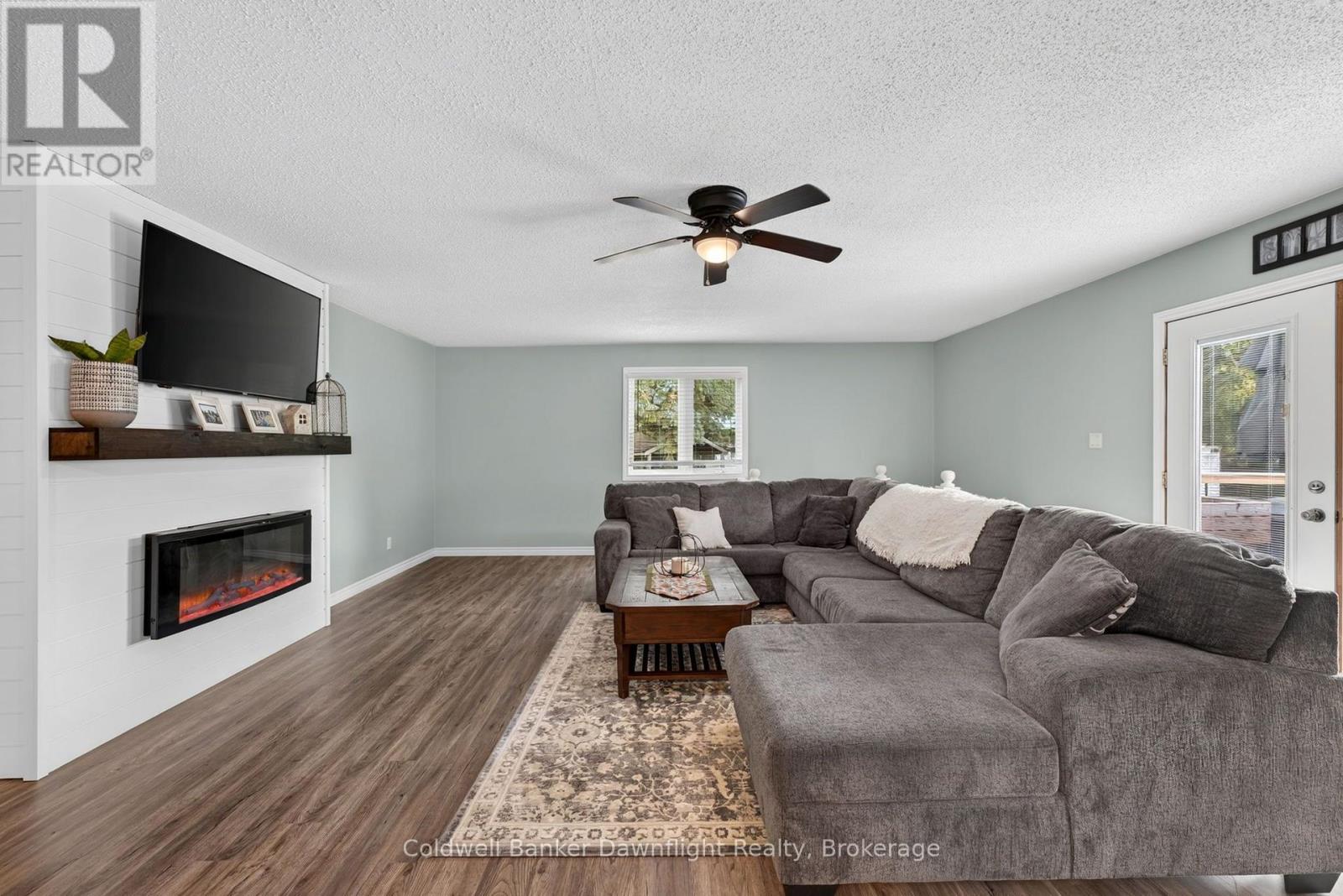 154 RICHMOND STREET - Image 9