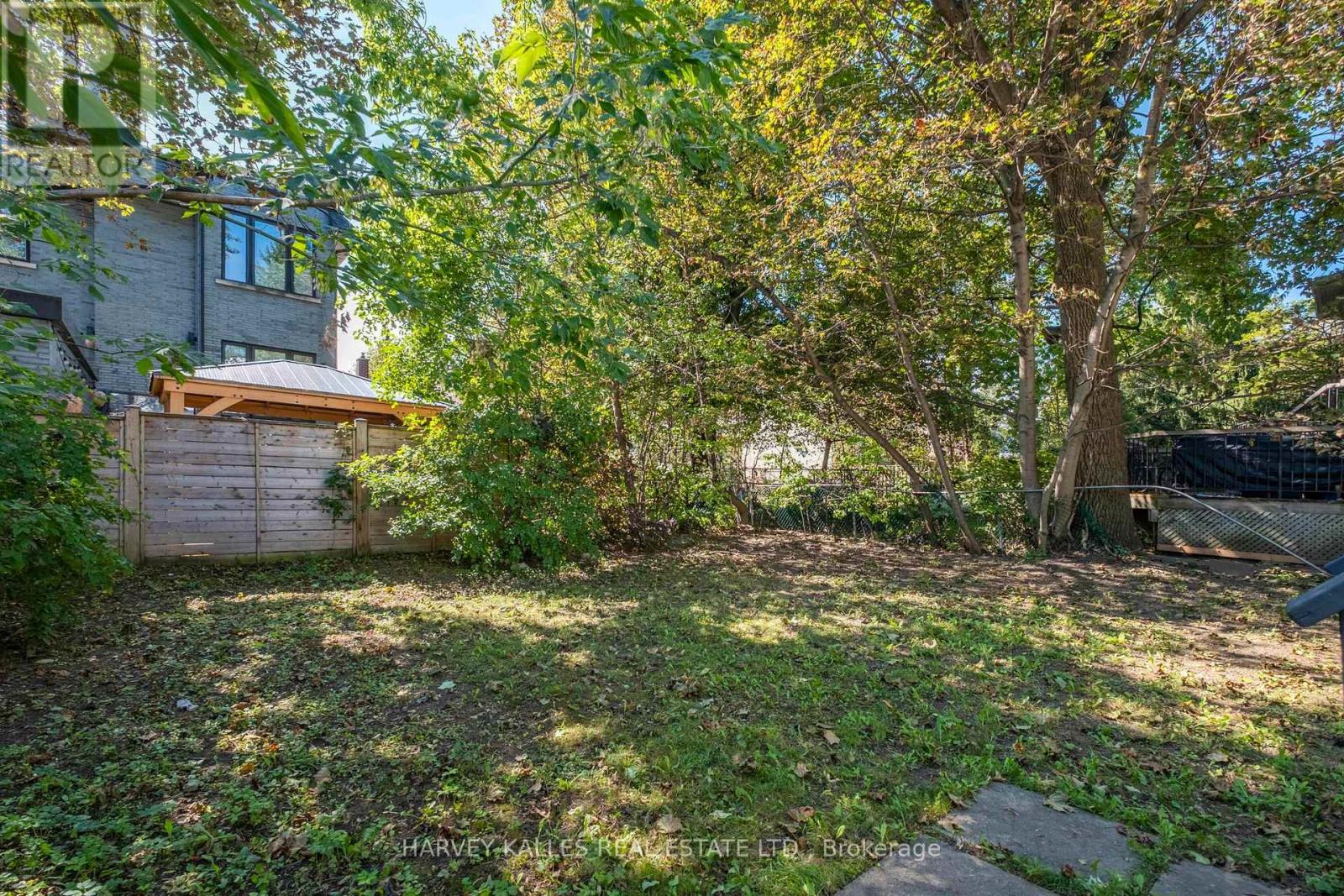 547 MELROSE AVENUE - 38
