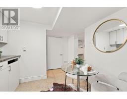 547 Melrose Avenue, Toronto, ON M5M2A4 Photo 32