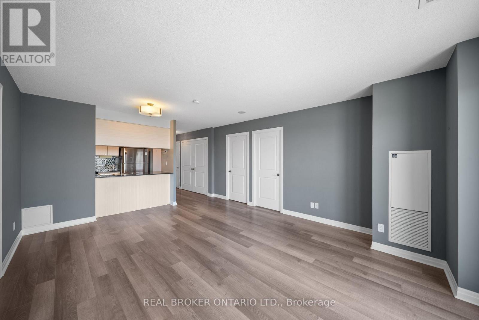 #3010 2015 SHEPPARD AVENUE E - 6