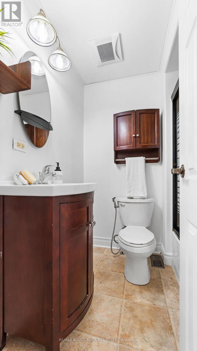 #99 925 BAYLY STREET - Image 23