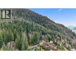 1140 Copper Drive, Squamish, BC V1J1J0 Photo 8