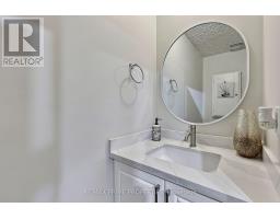 20369 Centre Street, East Gwillimbury, ON L0G1M0 Photo 18