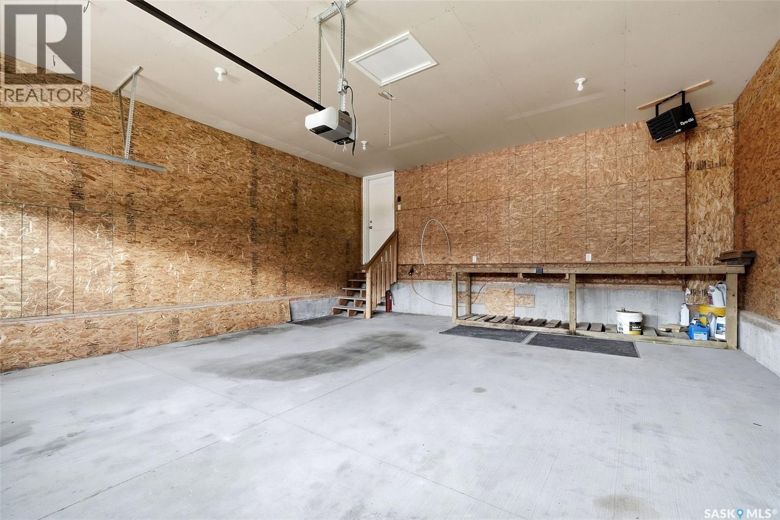2817 Elgaard DRIVE - 32