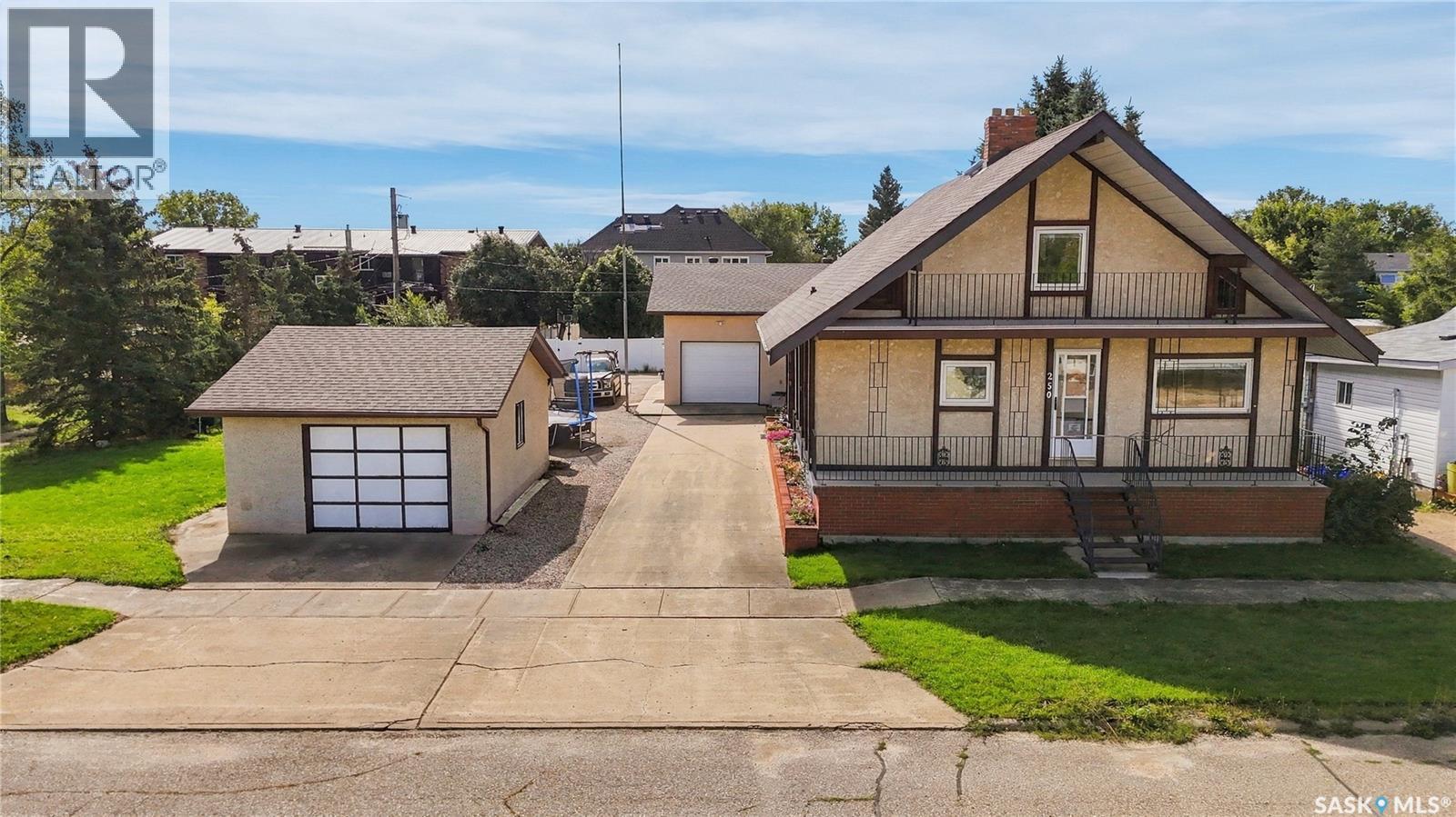 250 3rd AVENUE E - 1
