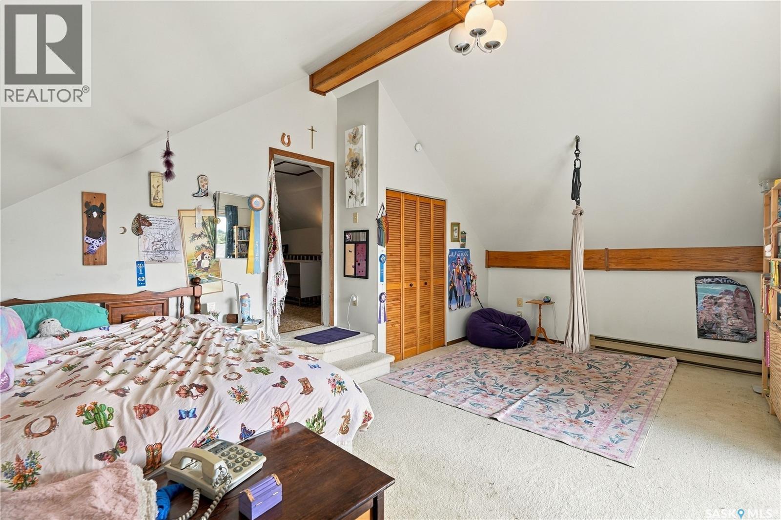 250 3rd AVENUE E - 21
