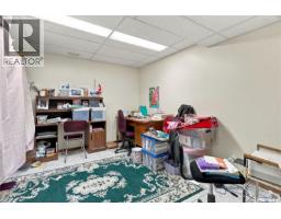 250 3rd Avenue E, Gravelbourg, SK S0H1X0 Photo 31